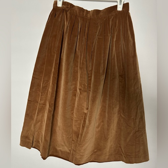 Toffs VTG 100% Cotton Corduroy Brown Skirt Petite Size 12. FLAW - Picture 2 of 3